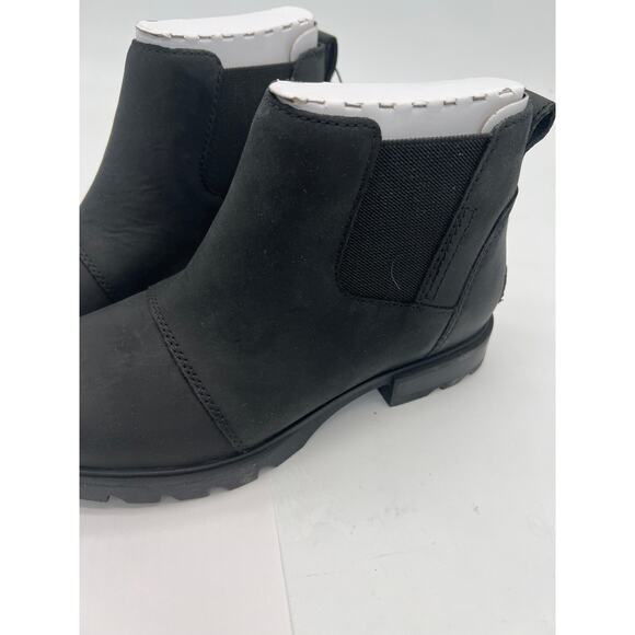 Sorel Emelie lll WP boots. Women 6. Pull on.
B207 - Picture 12 of 16